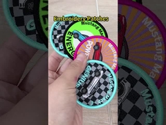 Изготовленным на заказ письмо образца вышитое стилем латает утюг границы вышивки на поддержке сплетенных заплат