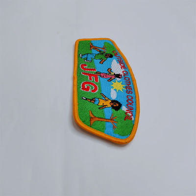 Равномерный утюг вышивки на лазере заплат отрезал сплетенную границу Merrow заплат