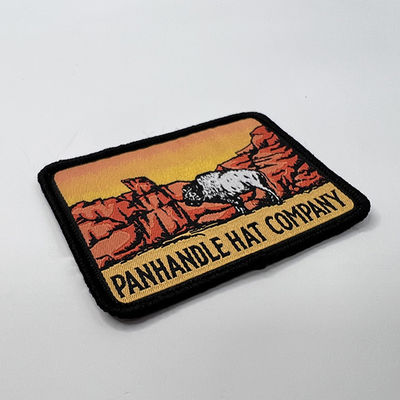 Оптовый красочный утюг на сплетенных заплатах ткани вышивки заплат Washable прочных